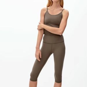 Everlane The Perform Cropped Legging